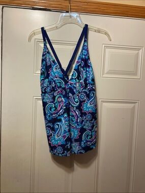 Beach Diva Swim Top 14‎